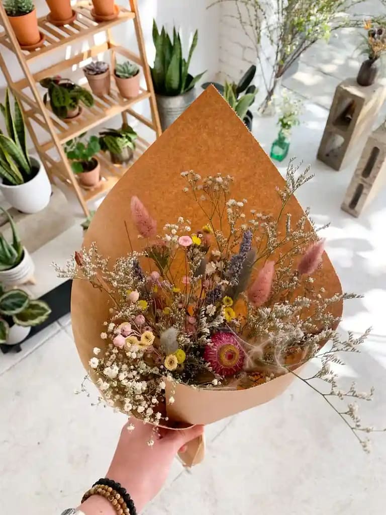 أفضل هدية لصديقة - باقة زهور مجففة