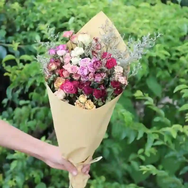 افكار هدايا تخرج - باقة زهور مجففة من الورد