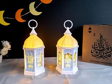 مصابيح بتصميم فانوس رمضان ملائمة كزينة للمنزل
هدايا رمضانية 