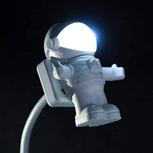 مصباح LED USB مرن بتصميم رائد فضاء
هدايا لمحبي الفضاء