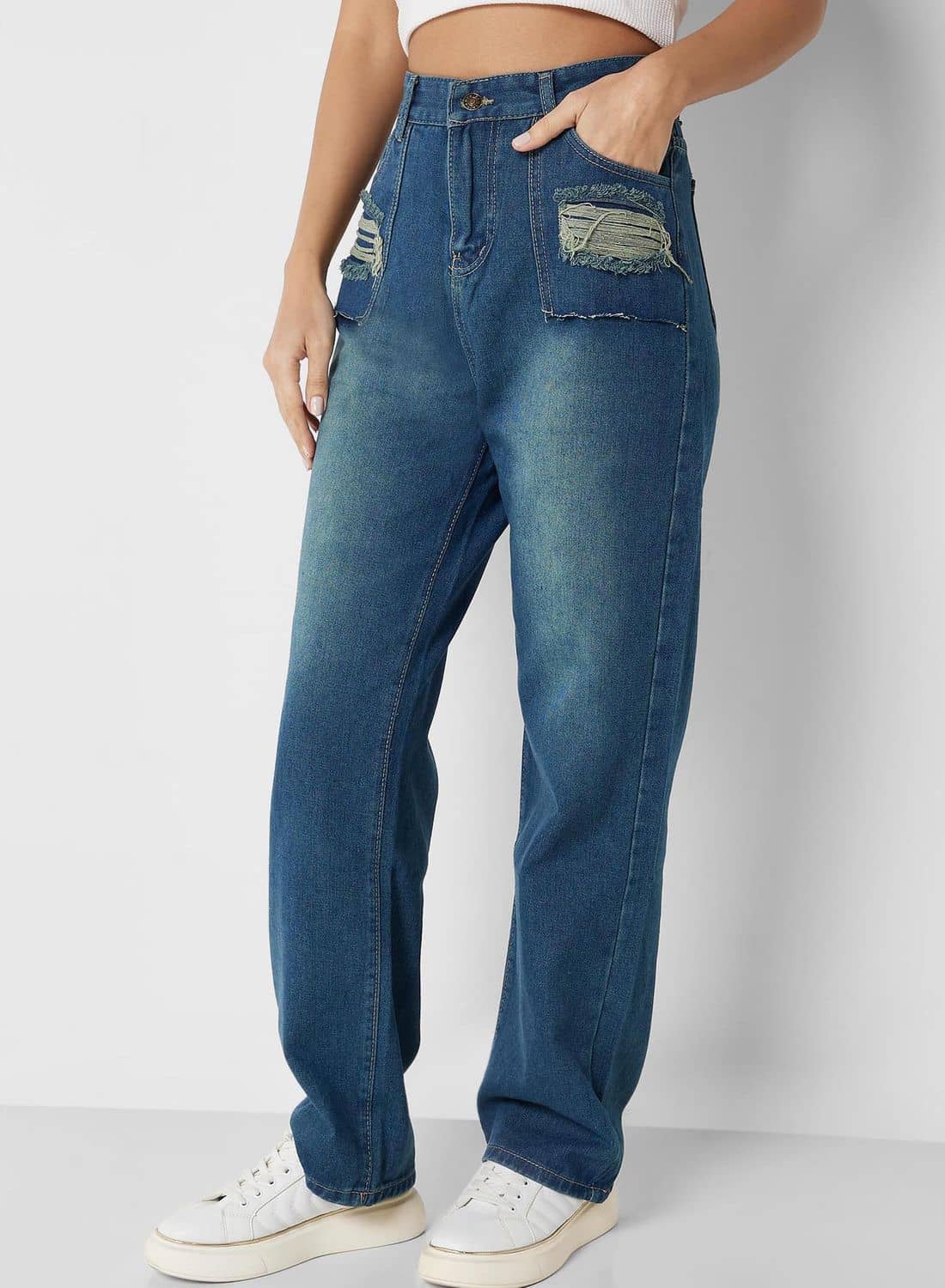 جينز بخصر مرتفع وجيوب
ملابس نسائية جينز