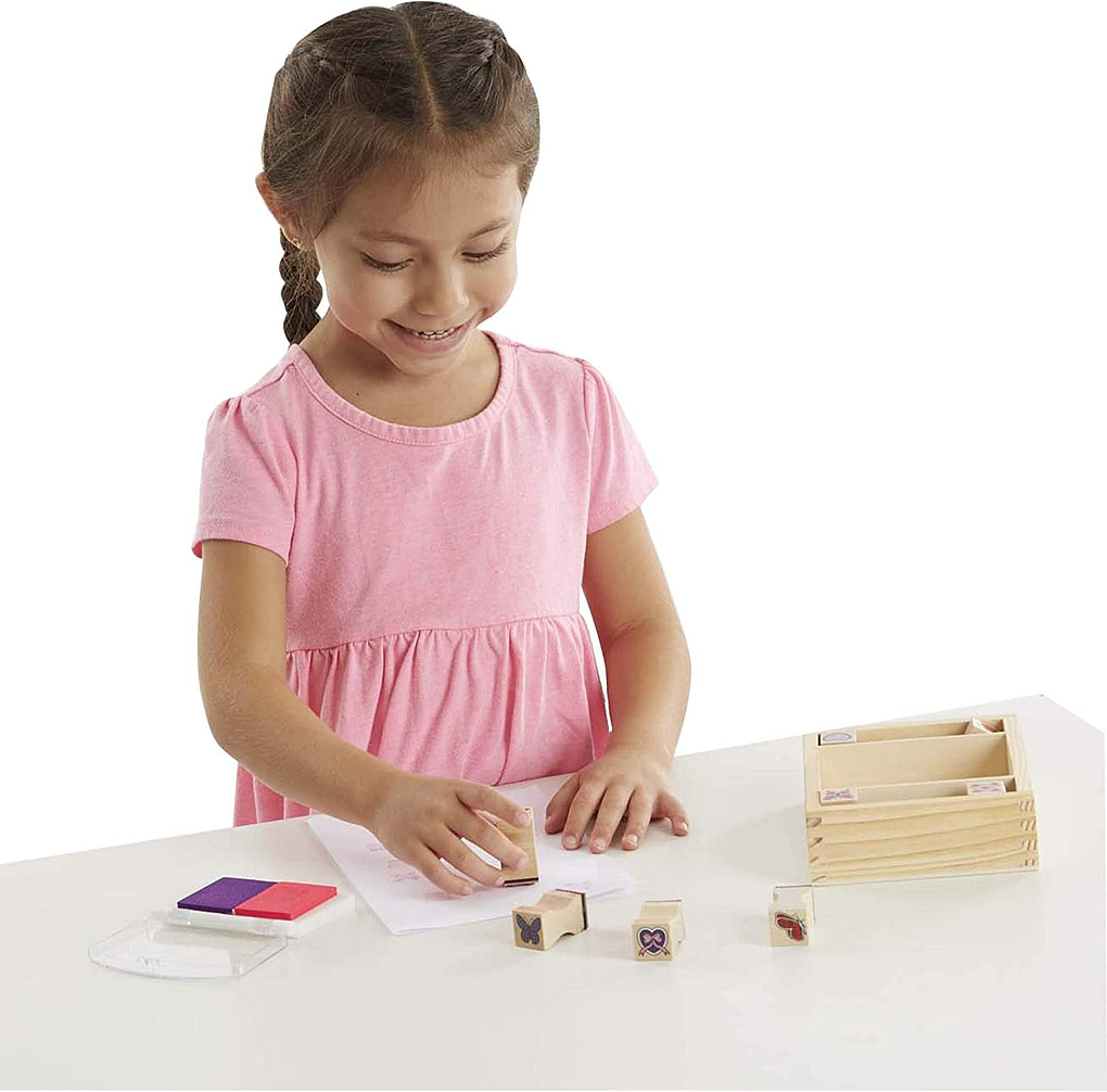 هدايا للاطفال رخيصة - مجموعة طوابع الفراشة والقلوب الخشبية