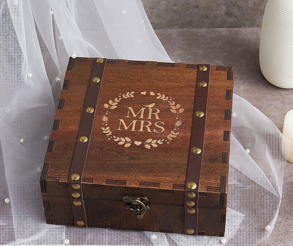افكار هدية عروس - صندوق تذكاري خشبي